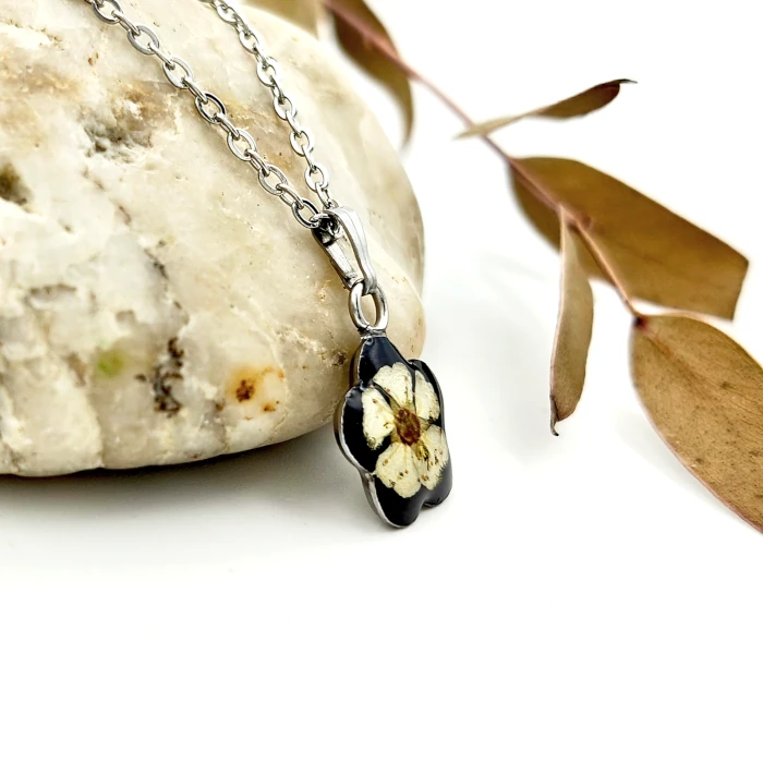 Náhrdelníky - Tavoľník 9