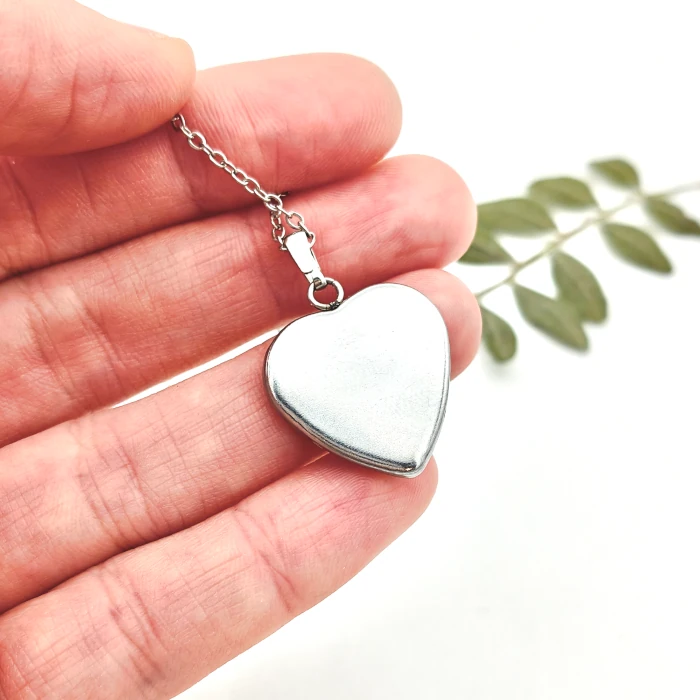 Náhrdelníky - Sedmokráska v srdci 5