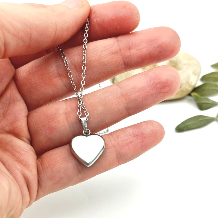 Náhrdelníky - Oceľové srdiečko 3